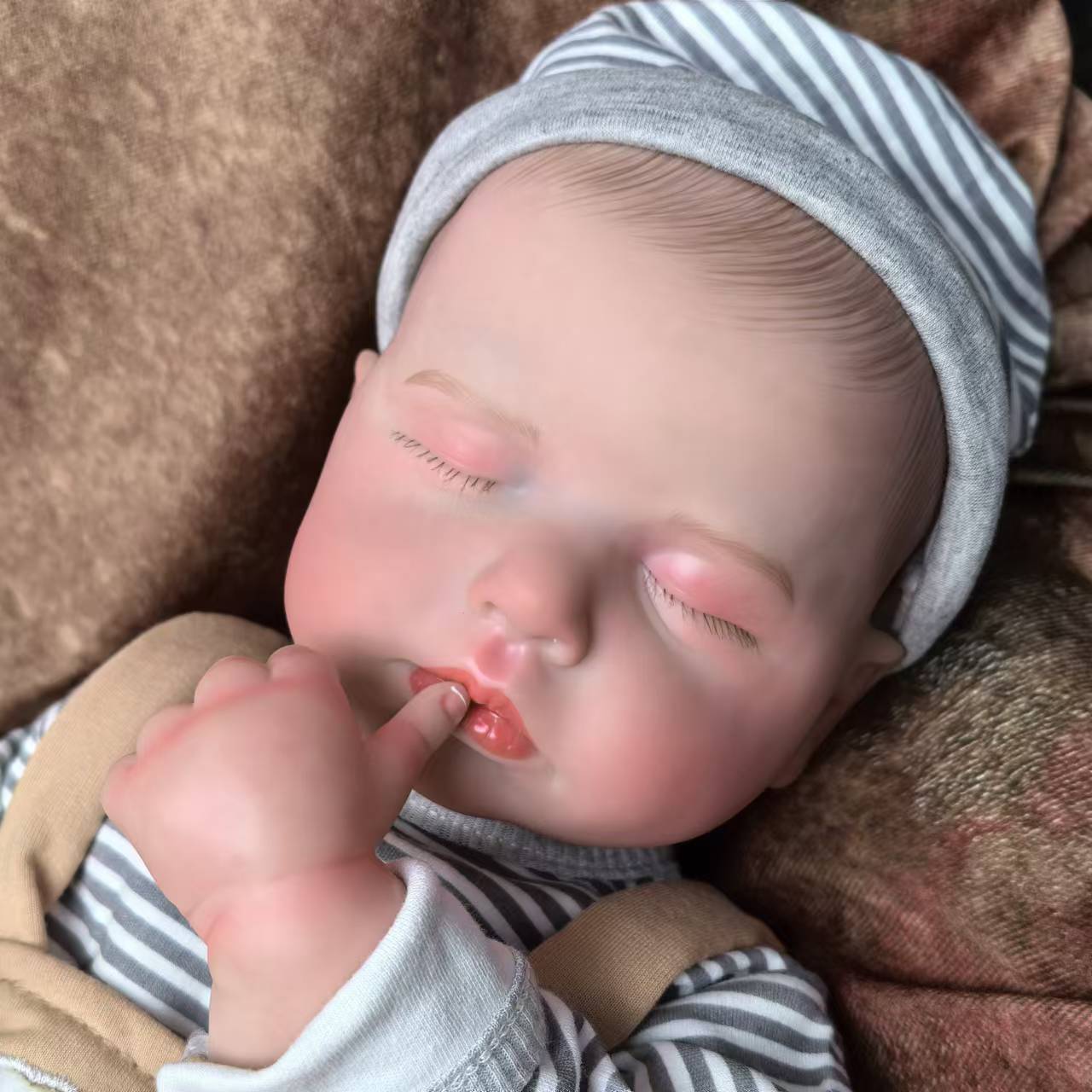 KEIUMI Reborn Baby Dolls – Birthday and Christmas Gift for Kids, 19 inch Full Body Silicone Realistic Baby Girl with Acrylic Eyes, Premium Hand-Painted Finish, Includes Outfit and Accessories, Gift for Girls 3+