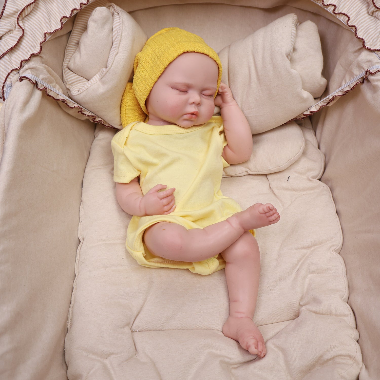 KEIUMI Gracie 18 inch Realistic Solid Silicone Sleeping Baby Girl – A Sweet Gift for Cherished Moments